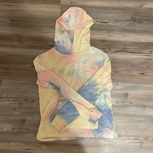 Wallflower tie dye hoodie, never worn, super soft